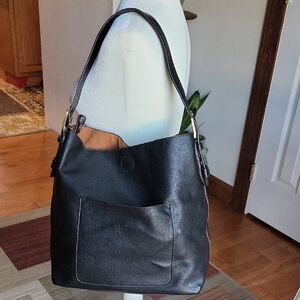 Elegant Black Faux Leather Shoulder Bag.